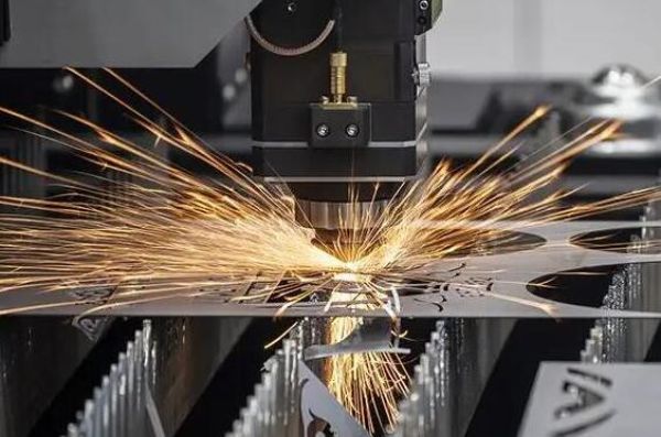 選擇手持激光焊接機(jī)的實(shí)力主要體現(xiàn)在哪里